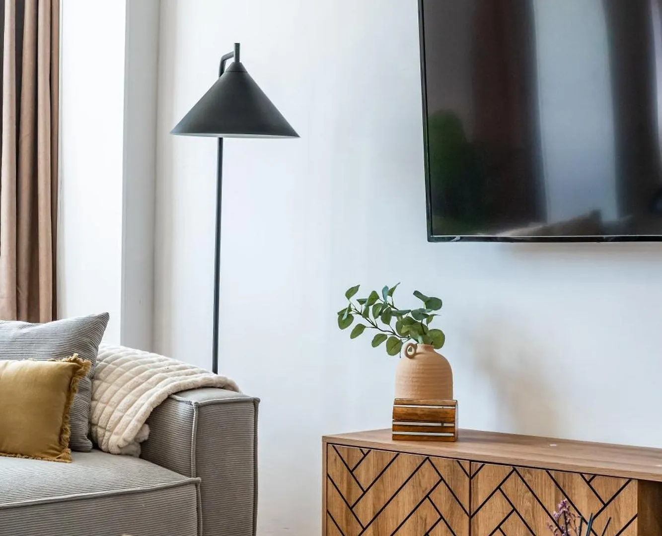 Apartamento Olympo Beach 埃斯特波纳 公寓
